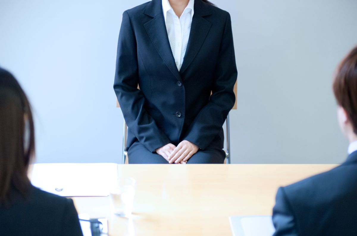 アナウンサー試験を控えている大学生